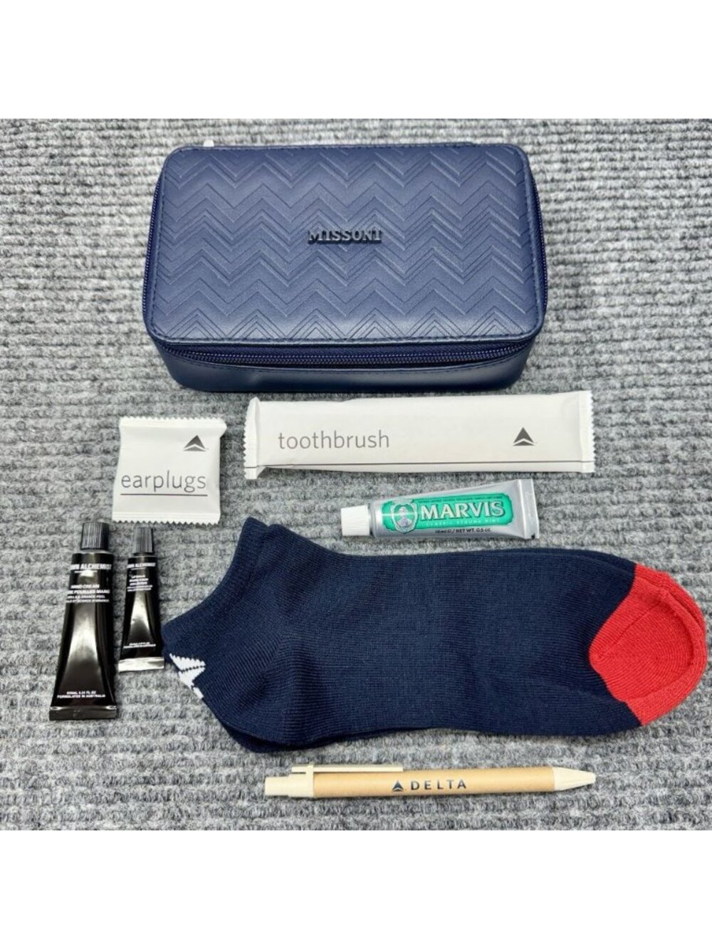 Missoni Delta Travel Bag Limited Edition w/ Amenities Navy Blue Hand Cream Socks